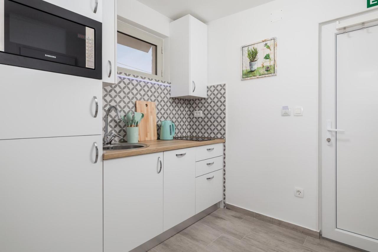 Studio Apartman Rozi Opatija Exteriér fotografie